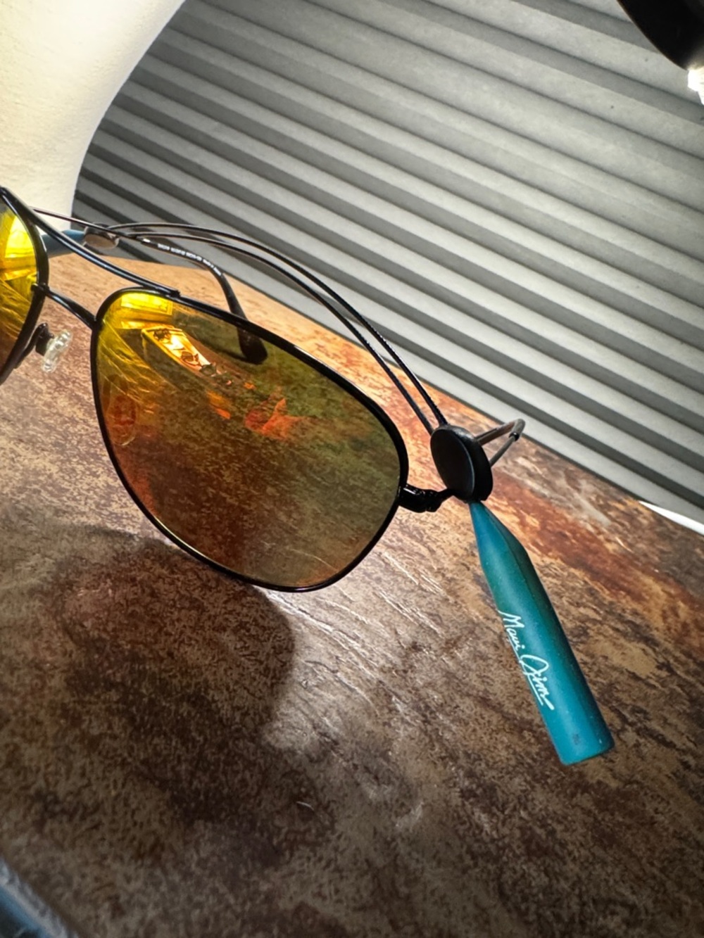 Maui Jim CLIFF HOUSE with HAWAII LAVA LENSES - Picture 8 of 8